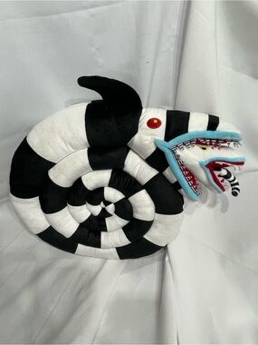 Large 15” Spirit Halloween Beetlejuice Sandworm Pillow Great Condition*